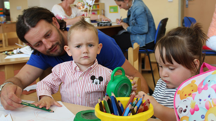 Do mateřinek se zapsalo méně dětí než vloni