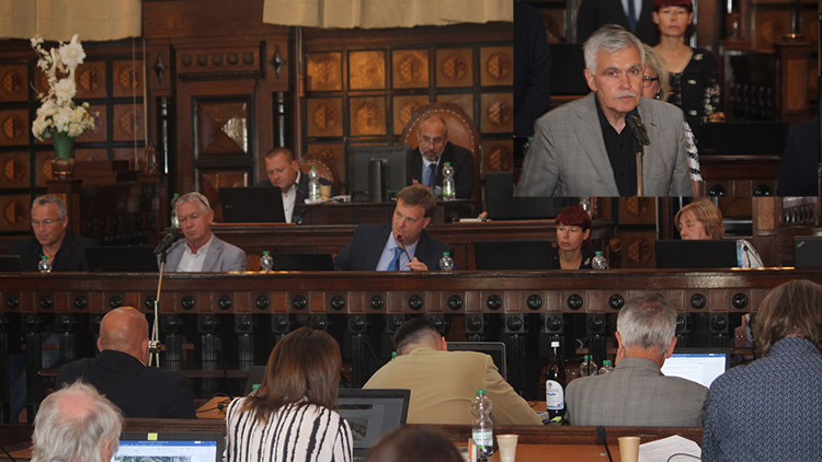 Jednání o odpadech odloženo