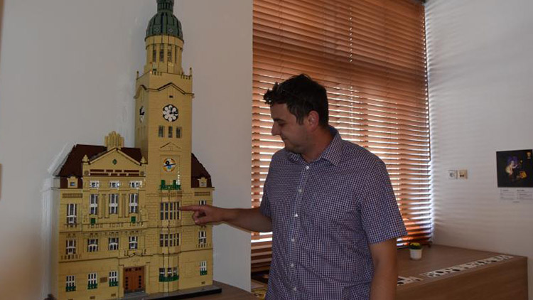 Model radnice je vystaven