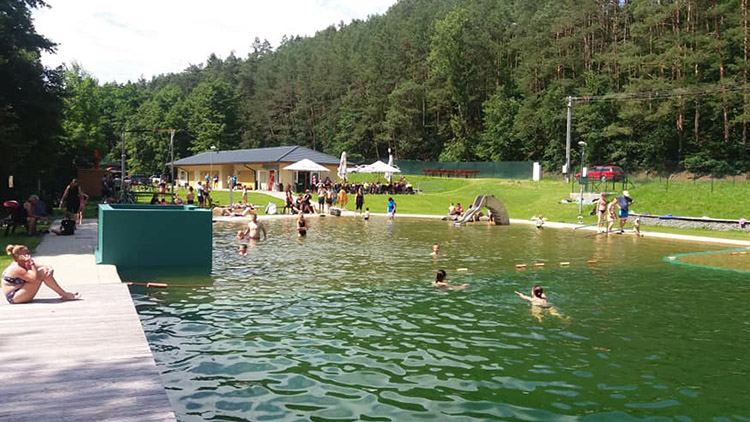 Biotop v Otaslavicích zahájil sezónu. Lidé už byli nedočkaví