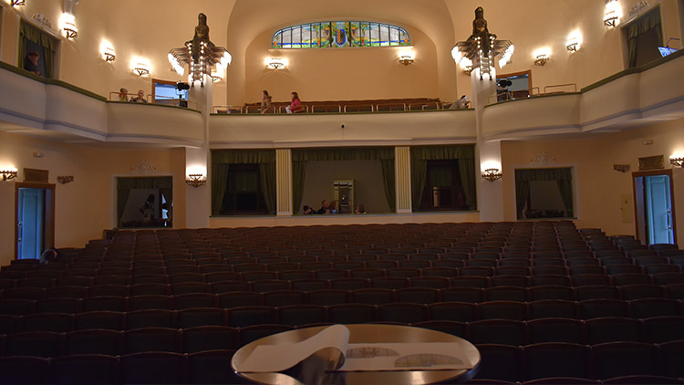    Městské divadlo začalo prodávat předplatné