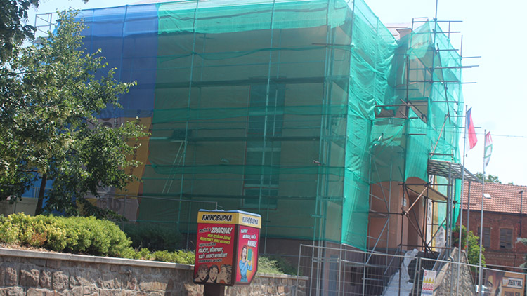 Radnice v Čelechovicích  se převléká do nového 