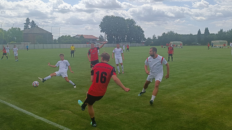Přípravné zápasy odstartovaly  Kostelec si v domácím prostředí poradil s Konicí