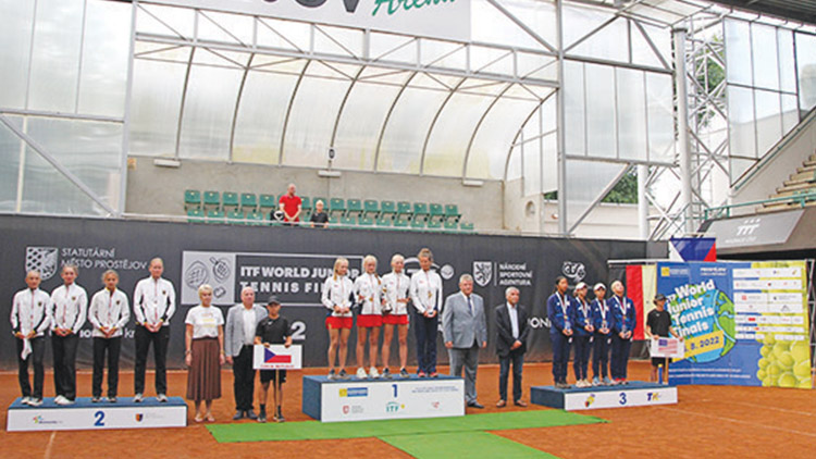 Tečku za letošním ročníkem udělaly  závěrečný ceremoniál a společná večeře