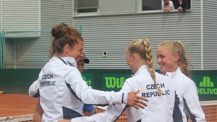 „Jsem na holky opravdu pyšná,“ usmívala se spokojeně Petra Cetkovská