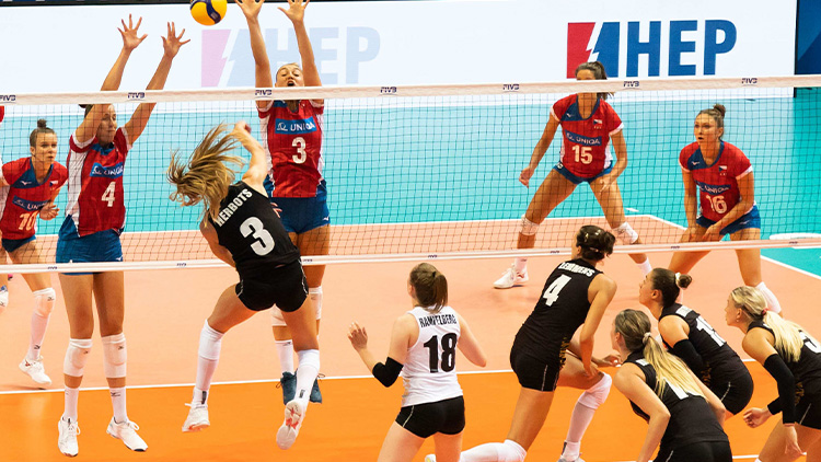 Bajusz s repre necestovala a Faltínová vůbec nenastoupila