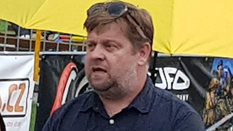 „Stříbro Péti Kovařčíka ve scratchi mezi mužskou elitou, to je super úspěch, až zázrak,“ jásal Michal Mráček