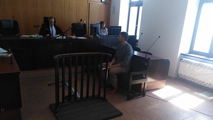 Nenapravitelný hazardér poputuje do vězení