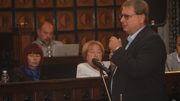 Pololetní hospodaření města s přebytkem