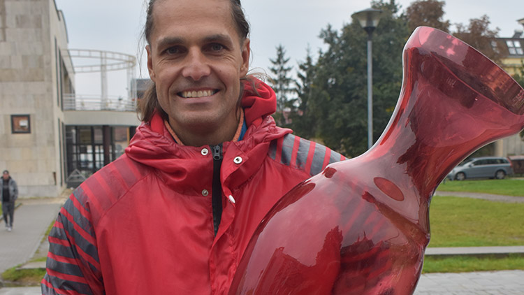 Bleší trh odolal dešti