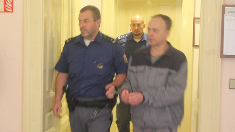 Zlodějský matador vykradl chaty i obchod