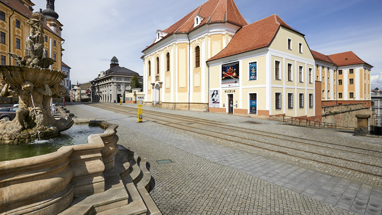 Otevřená soutěž Vlastivědného muzea v Olomouci na novou jednotnou vizuální identitu