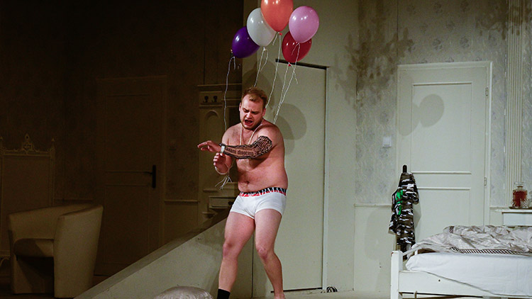 Dokonalá svatba  spustila dokonalý  Aplaus