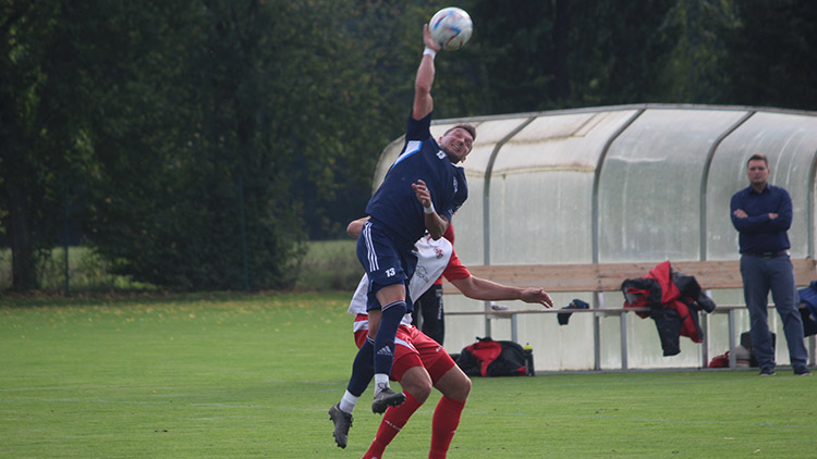 Fotbalisté imitovali  místní házenkáře