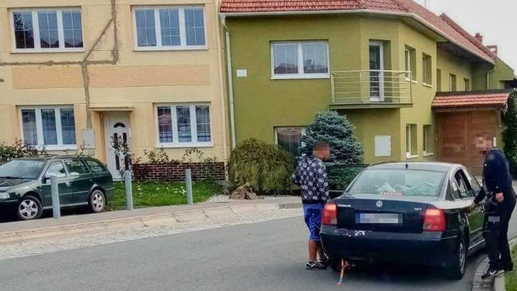 Podezřelá dvojice objíždí obce  na Prostějovsku, hrozí nebezpečí?