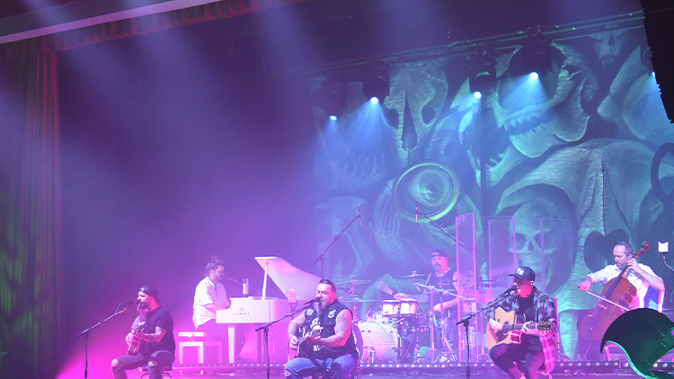 Škwoři to parádně  rozparádili v „Kasku“