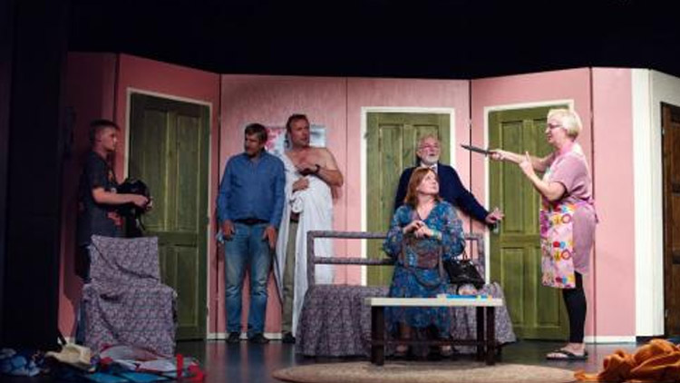 NA POSLEDNÍ CHVÍLI