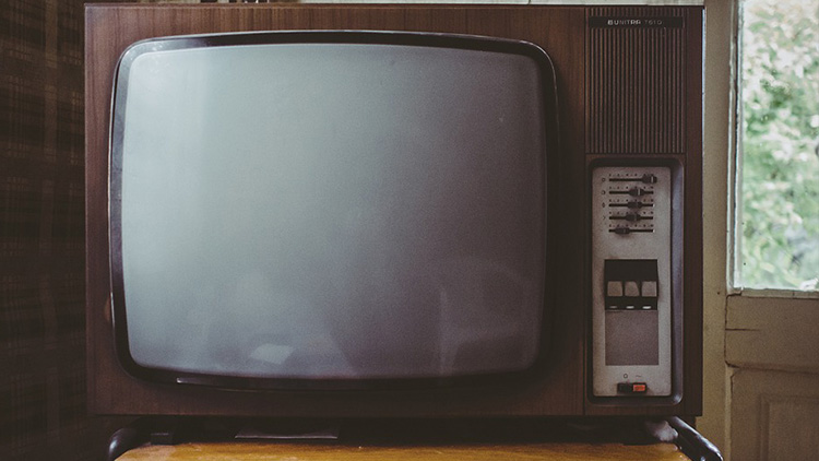 Internetová televize je dnes už běžnou záležitostí, V ČEM SPOČÍVAJÍ JEJÍ VÝHODY?