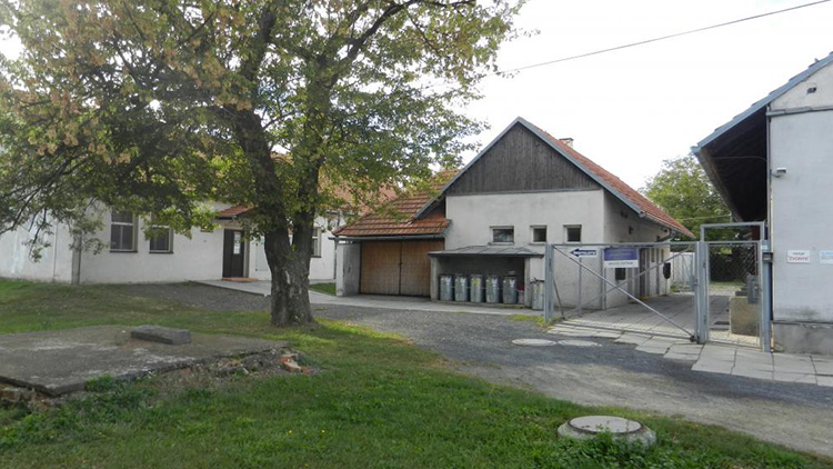 Darujte oblečení, darujte nocleh