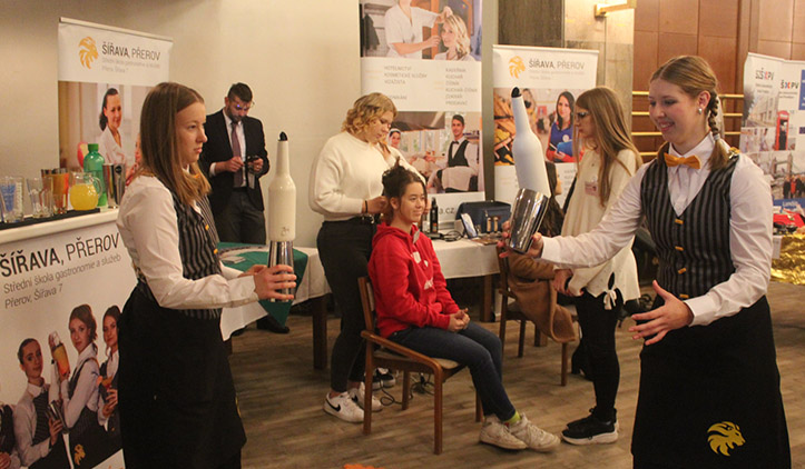 Burza škol nadchla žáky, na některé obory stály fronty