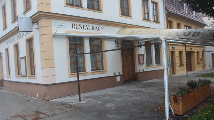 Legendární Jadran zůstává  i po letech zavřený