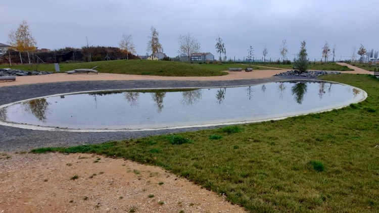Retenční nádrž v Mládkových sadech už plní svou funkci