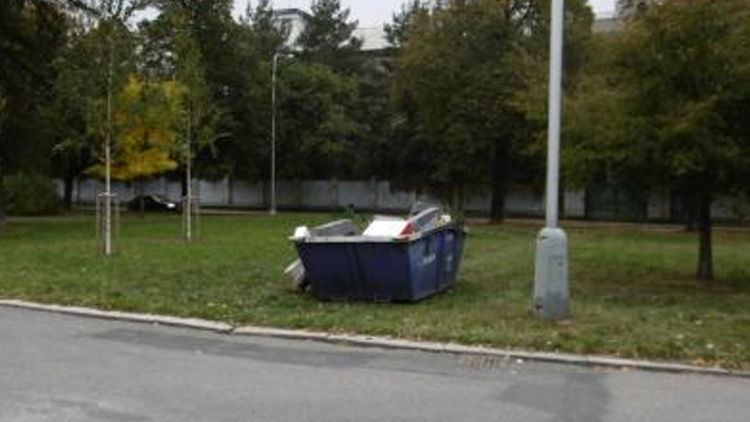 Při podzimním úklidu města se svezlo přes 40 tun odpadu