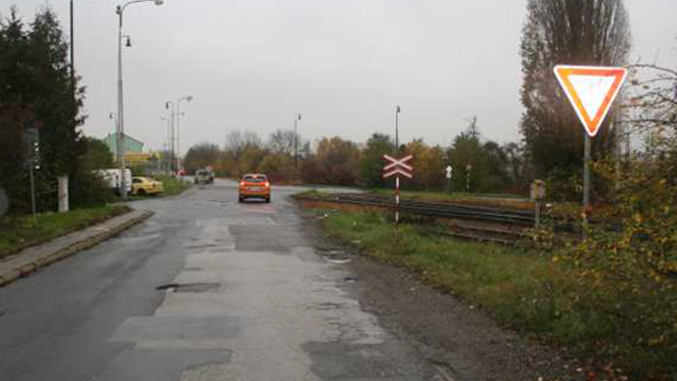 Žádost o spolupráci při objasnění dopravní nehody, ustanovení neznámého řidiče a vozidla