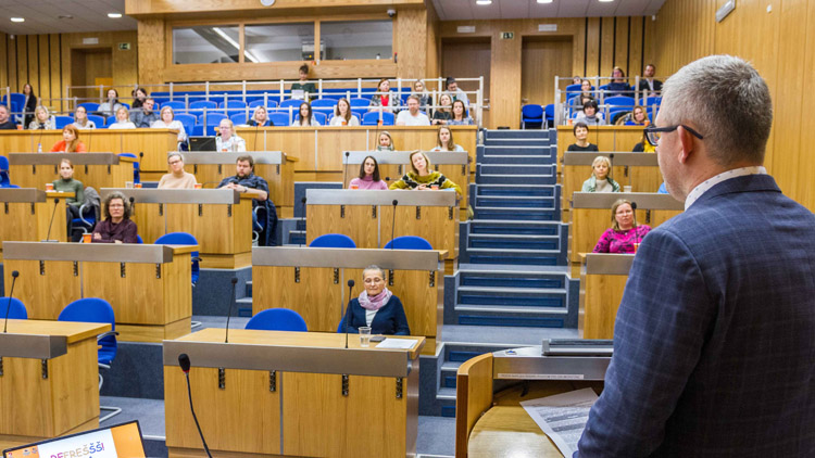 Olomoucká Poradna pro rodinu už 50 let pomáhá řešit manželské krize i nesnáze jednotlivců