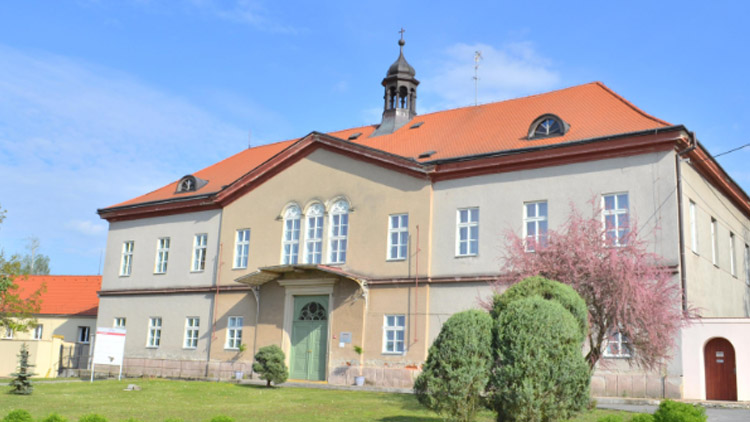 Domov u rybníka pořádá aukci,  POMOCT MŮŽETE I VY