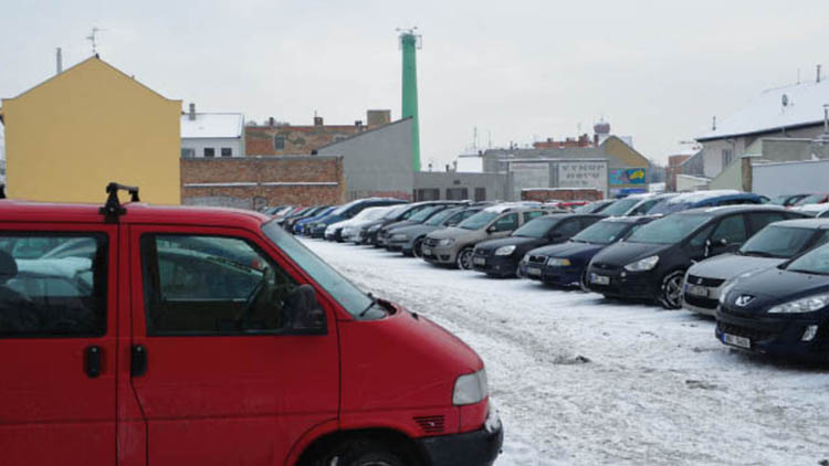 Parkovací dům bude