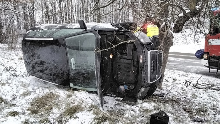 V kraji bylo v pátek hlášeno více než padesát nehod