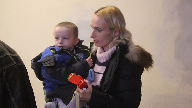 Matka pěti dětí míří do vězení