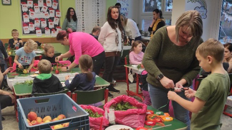 Vánoční jarmark na „Melantrišce“  vybral 11 000 korun pro Pivoňku