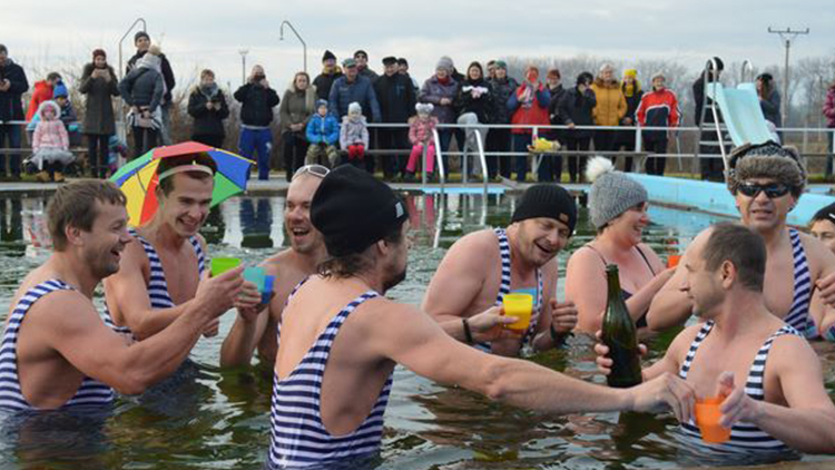 Mažoreti na Silvestra opět vyrazí na koupák