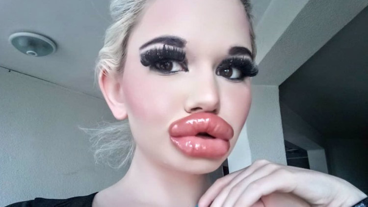 Kachní pysky aneb Ty jsi má, umělohmotná…