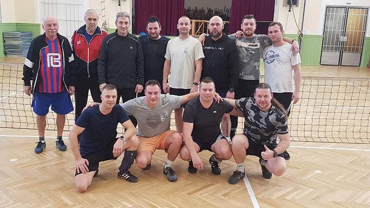 Nohejbalisté si užili Vánoční turnaj v prostějovské sokolovně