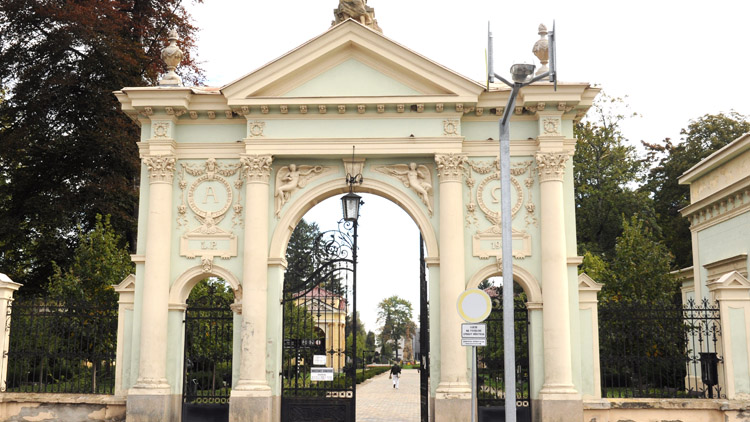 Brána míří do soutěže