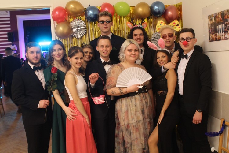 Sportovci ze Ptení plesali ve škole, sokolovna zůstala prázdná