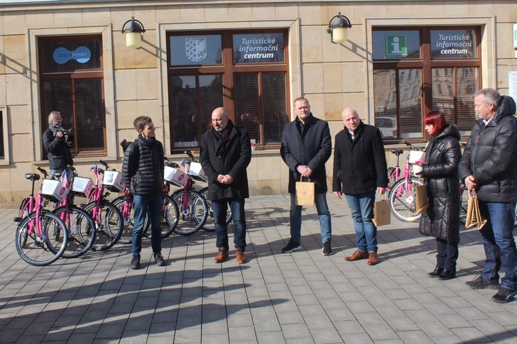 Růžová flotila vyrazila do akce