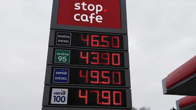 Ceny pohonných hmot jsou výrazně nižší než v roce 2012