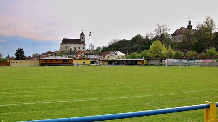 Fotbalisté Určic  DEPORTOVALI  do Rakouska