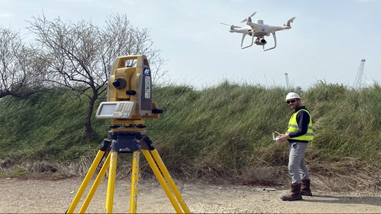 Kraj pracuje na digitální technické mapě. Pomůže stavebníkům a urychlí investice
