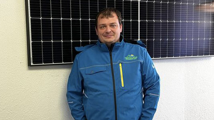 „Lidé chtějí být soběstační a s fotovoltaikou tuto možnost ohledně elektřiny mají,“ míní Michal Lakomý