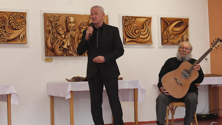 Do Domova seniorů se můžete vypravit  i za sochami Srostlíka Moravského