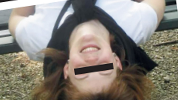 Lásku až za hrob ukončily rány skalpelem. Proč?