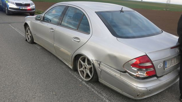 Ožralý sedl za volant, a ještě vezl dítě