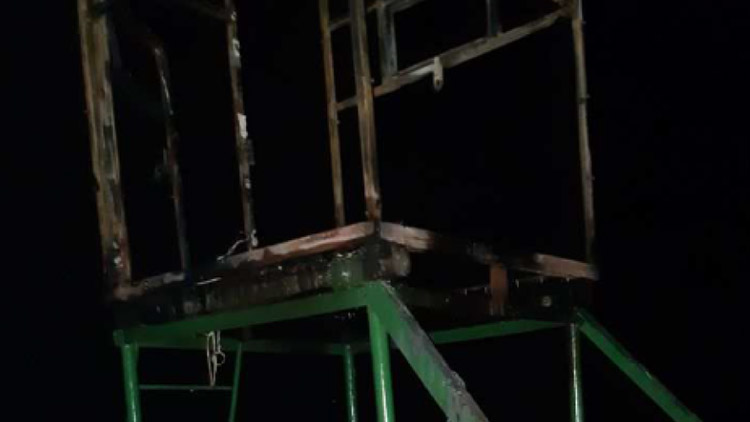 Myslivcům někdo zapálil posed pod Kosířem