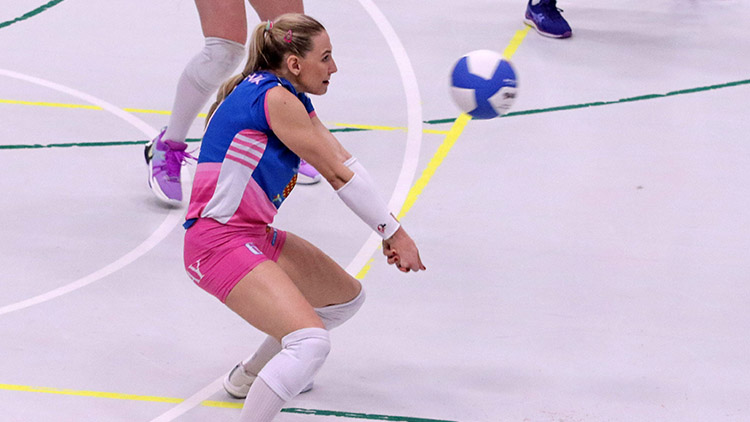 „Do semifinále jdeme z pozice outsidera,  pod tlakem budou soupeřky,“ míní  Adéla Stavinohová