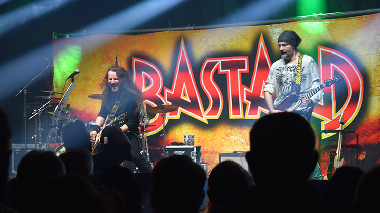 Skupina Traktor dostala přítomné do varu